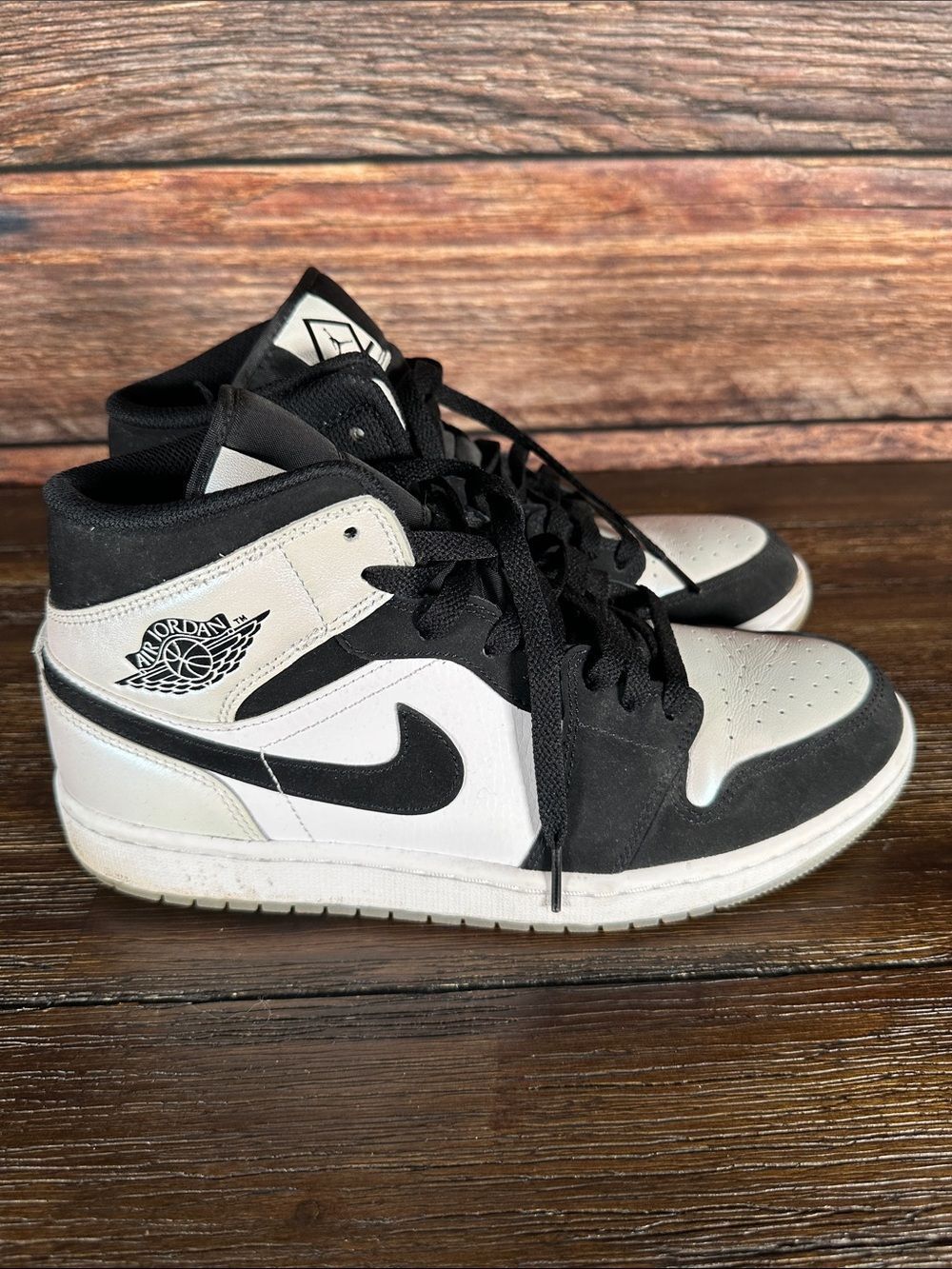 Nike Air Jordan 1 Mid SE 'Diamond' sneakers in black and Pearl white. - Picture 5 of 9